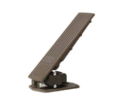 Electronic heavy duty throttle and brake pedal